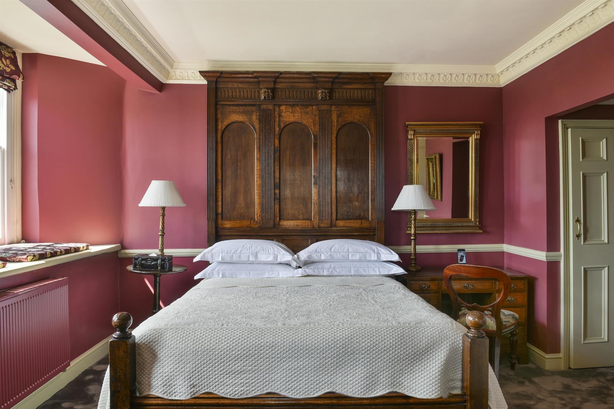 Hotel The Gore - Starhotels Collezione Londra